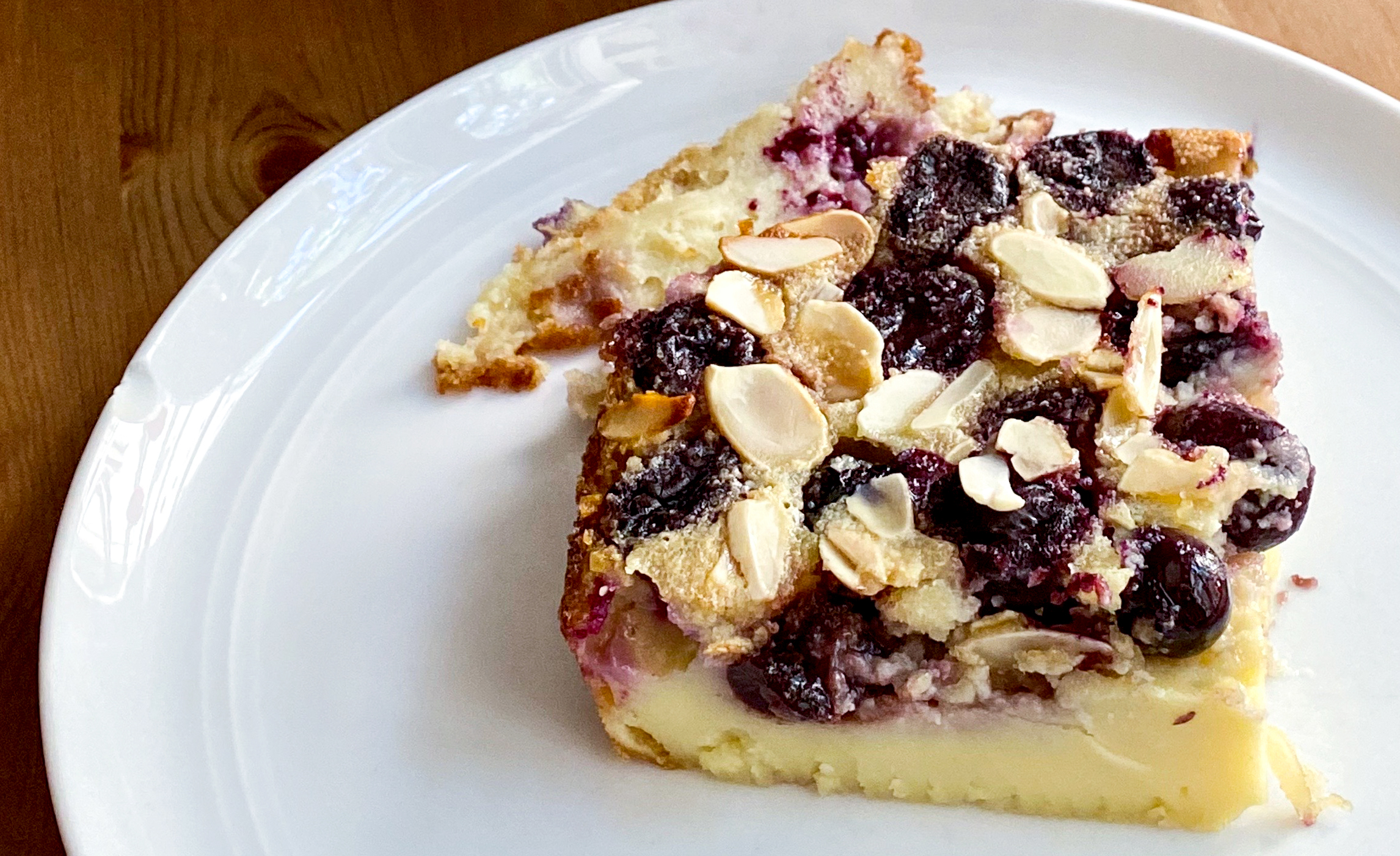 CLAFOUTIS aux CERISES: French Baked Flan Cake with Cherries